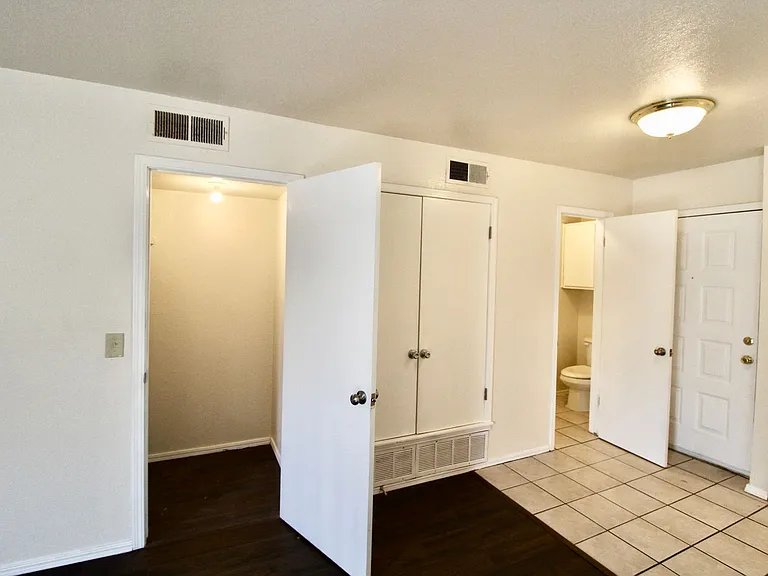 2336 Heatherfield Ln — Photo 8