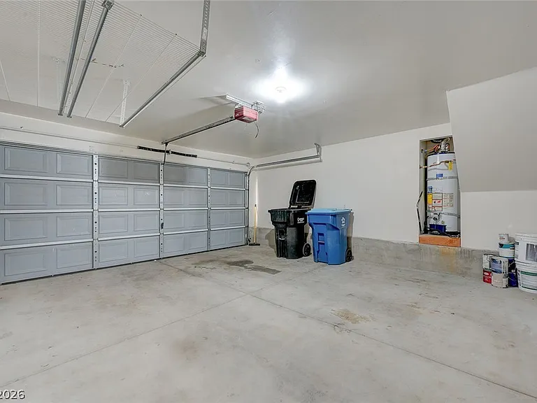 8752 Raindrop Canyon Ave — Photo 35