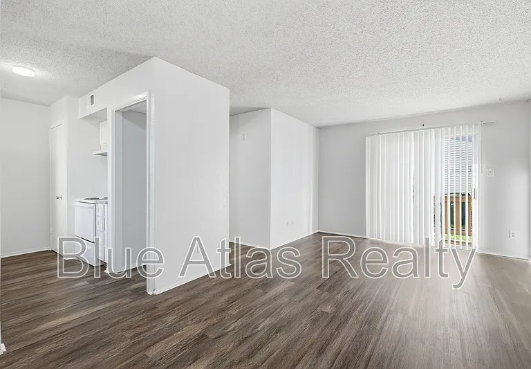 8030 Cambridge Cir #A — Photo 2