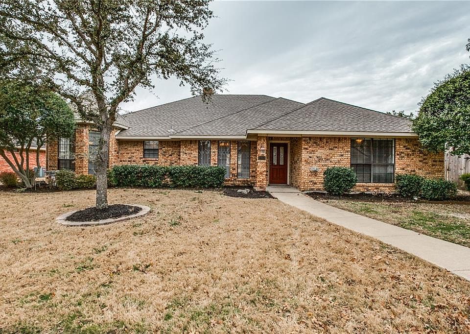 1st image of 2817 Live Oak Dr