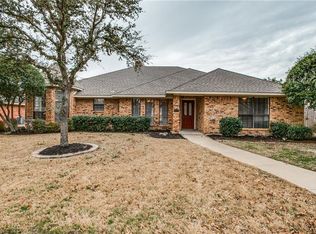 2817 Live Oak Dr, Rowlett, TX 75088