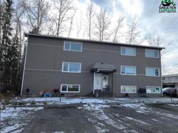 1029 Aurora Dr, Fairbanks, AK 99709