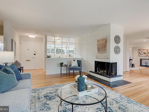 5th image of 6029 Avon Dr
