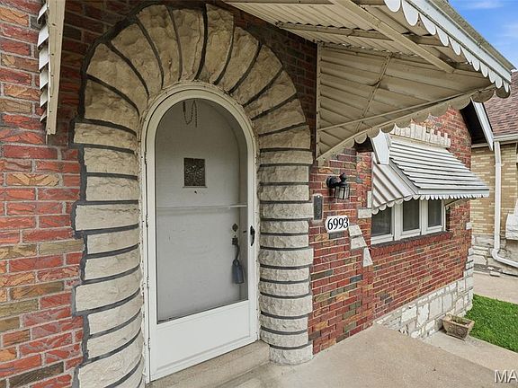 3rd image of 6993 Hillsland Ave