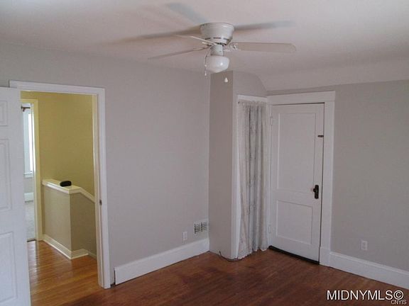 2nd image of 1669 Dudley Ave