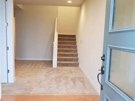 3rd image of 34508 SE Hall St