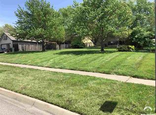 1024 Lakecrest Rd, Lawrence, KS 66049