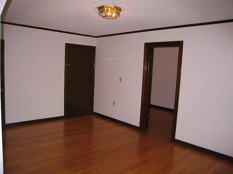 1 bed, 850 sqft, $1,595 — Photo 4