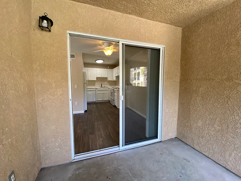 Sunny Creek Apartments — Photo 14