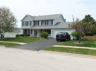 938 Candleford Ln, Rockford, IL 61108