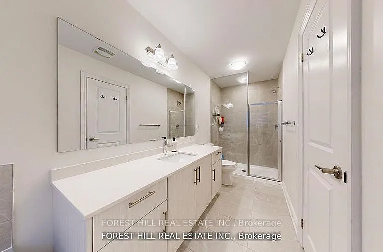 54 Montrose Blvd — Photo 20