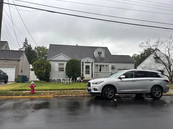 2009 Myrtle Ter, Linden, NJ 07036