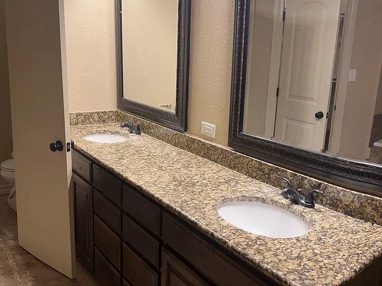358 Southlake Dr — Photo 14