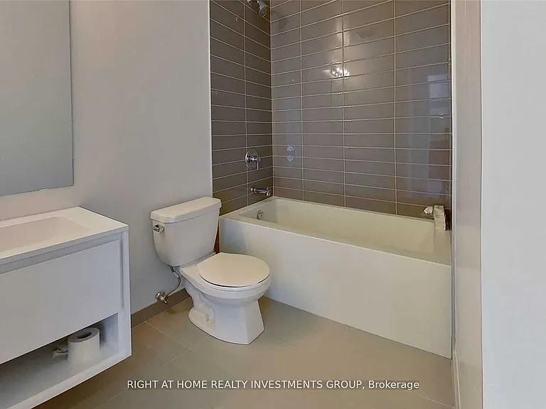 159 Wellesley St E #1401 — Photo 17