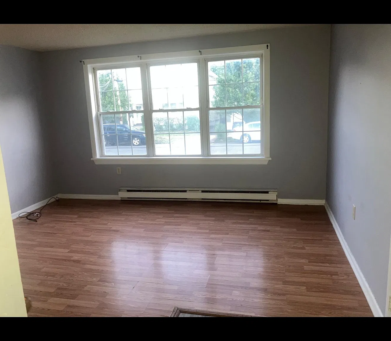 2 bed, 990 sqft, $1,200 — Photo 3