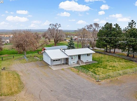 2nd image of 33037 W Spearman Rd