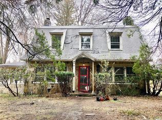 15 Maple Ave N, Westport, CT 06880