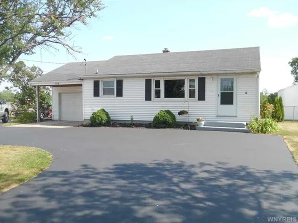 1814 Saunders Settlement Rd, Niagara Falls, NY 14304