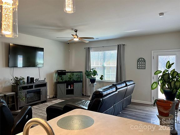 5th image of 127 Olive Tea Ln