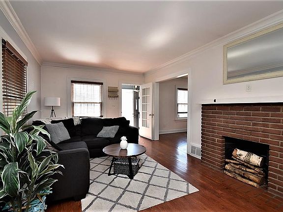 5th image of 1592 Blossom Park Ave