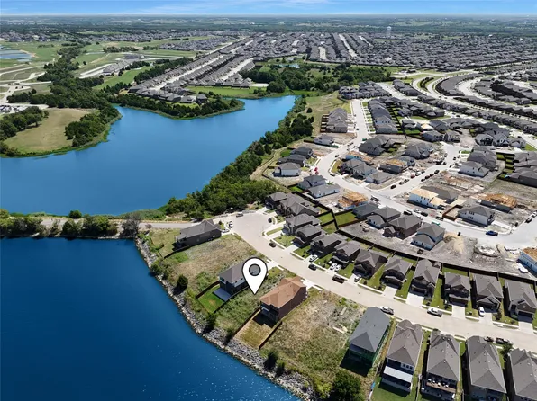 18021 Lake Ray Hubbard Dr, Forney, TX 75126