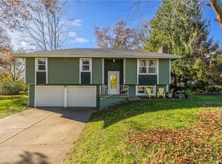 700 Edward Ave, Gower, MO 64454