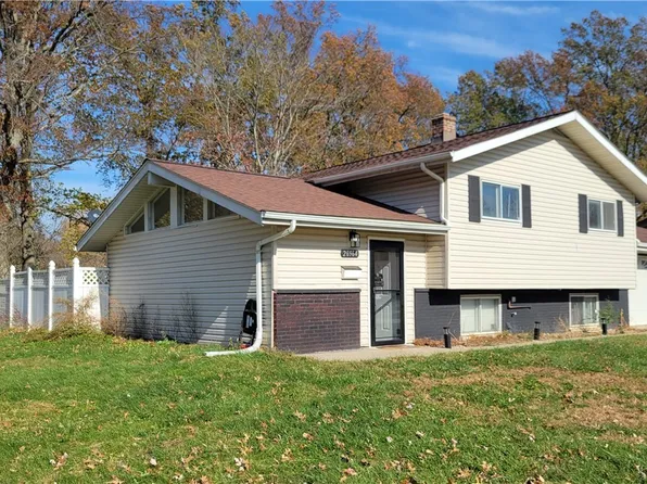 26964 Westwood Ln, Olmsted Township, OH 44138