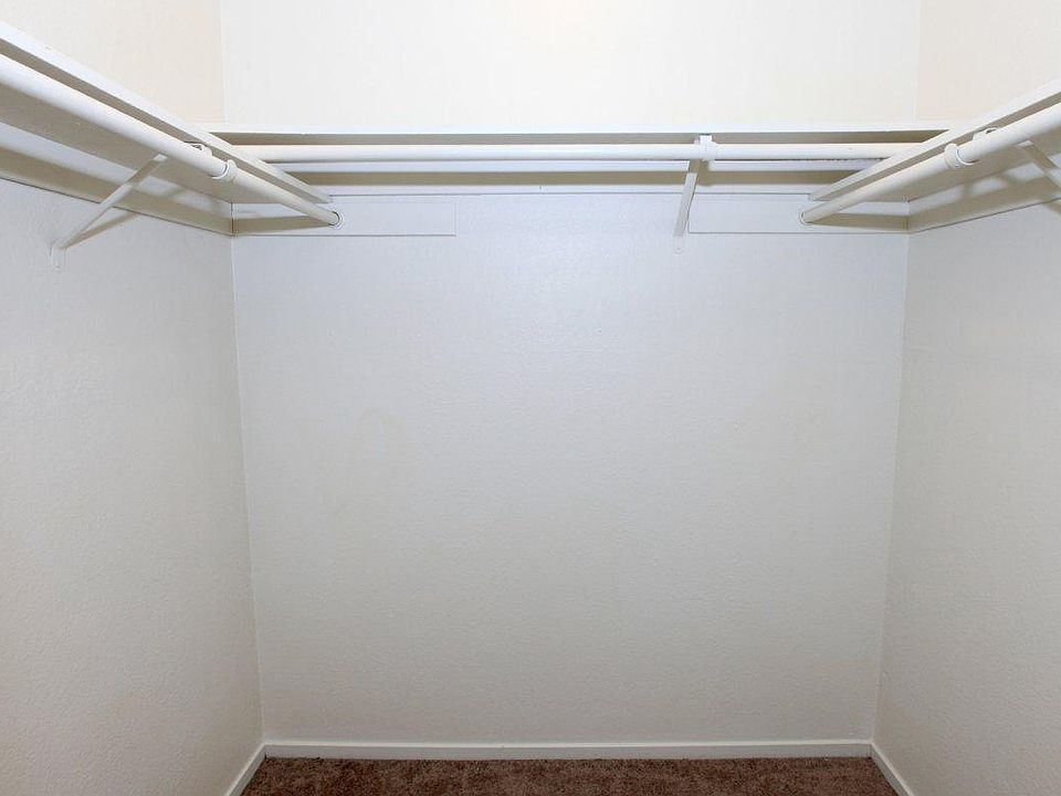 1st image of 1201 Scott Ave #2B-1Ba-993Sqft