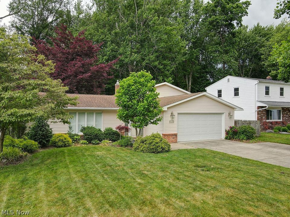 1st image of 4548 Azalea Ln
