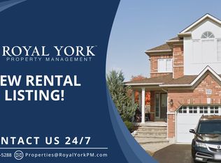 102 Scepter Pl #2, Whitby, ON L1R3A6