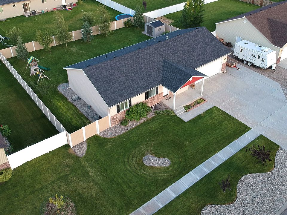 1st image of 1440 N Preston Dr