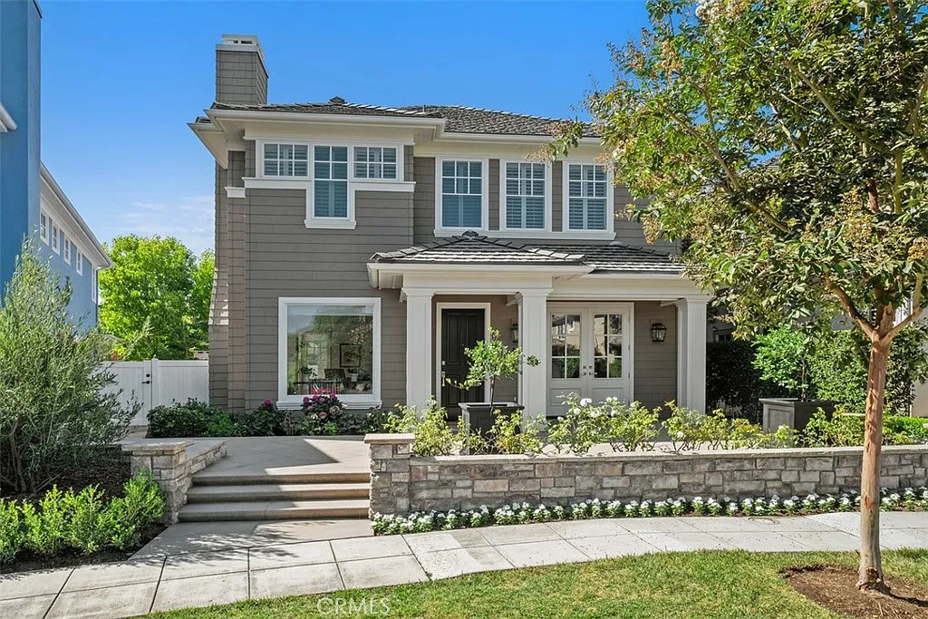 3 bed, 3.5 bath, 2739 sqft, $13,300 — Photo 2