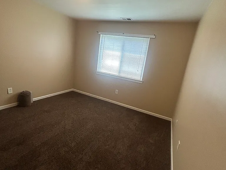 19102 E Forteen Mile Rd — Photo 14
