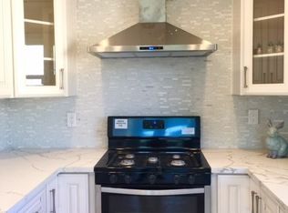 631 S Rosewood Ave, Santa Ana, CA 92703