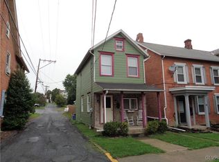 29 E Center St, Nazareth, PA 18064