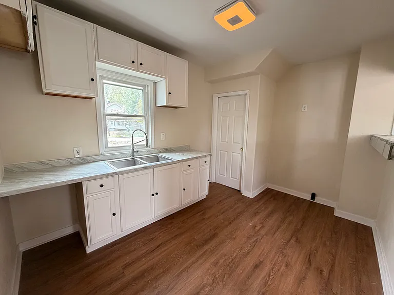 3218 Cottage Ave — Photo 7