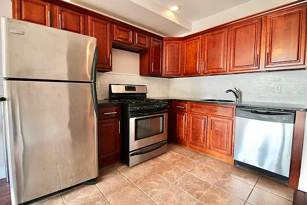 Rented by Hagstrom Management Inc | media 48