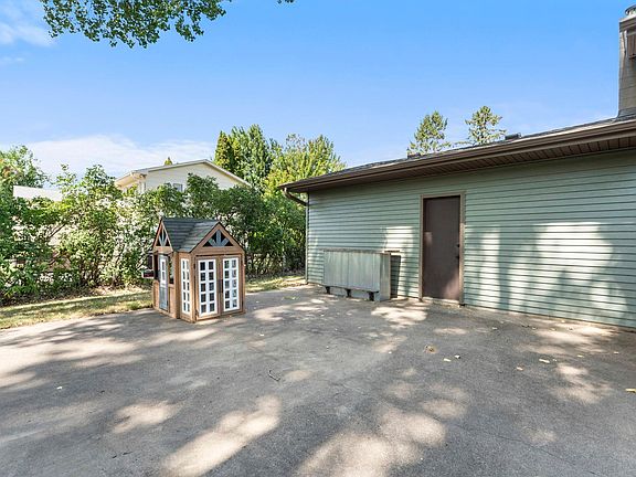 4th image of 7260 152nd Ave NW
