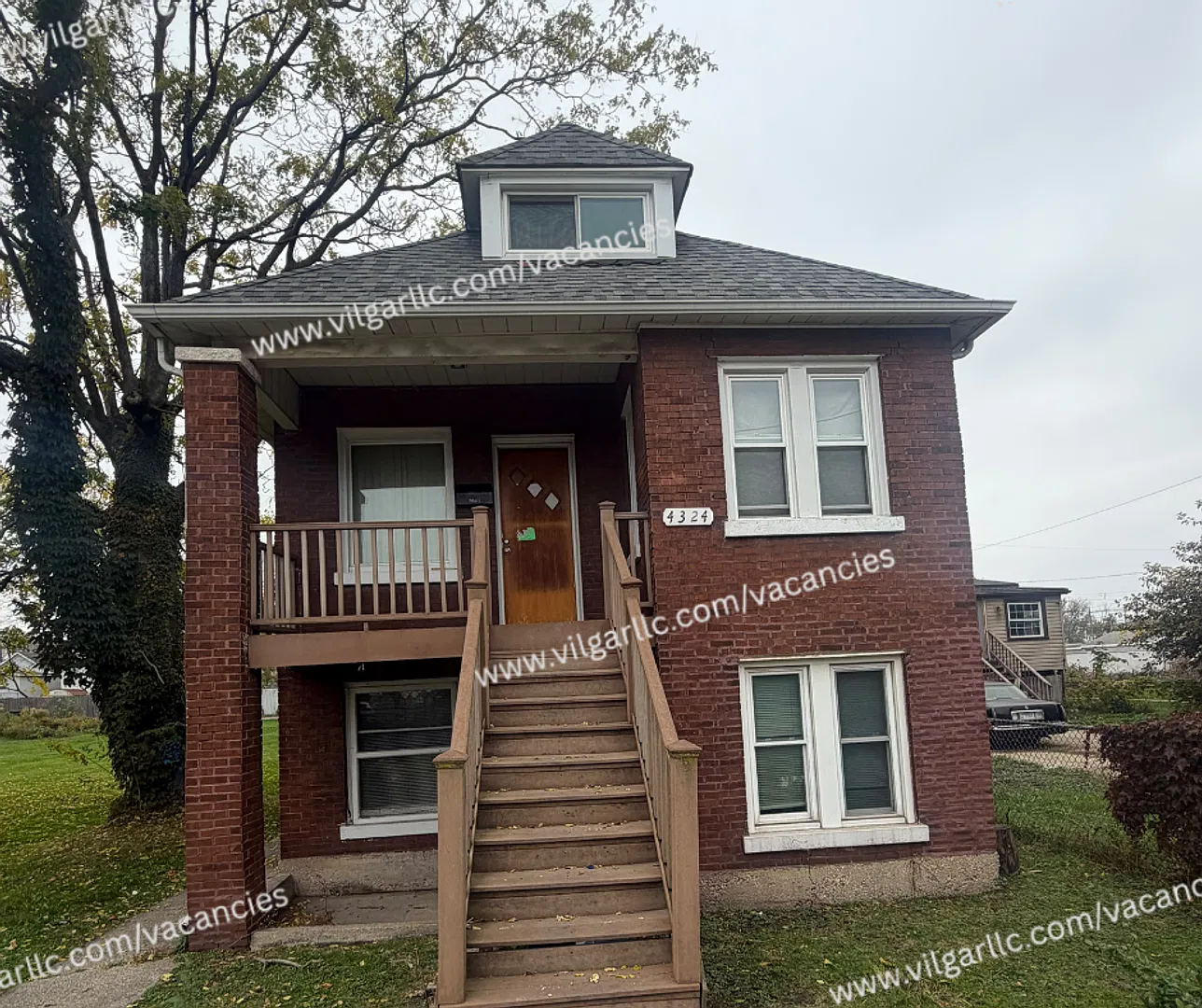 4324 Clark Ave — Photo 1
