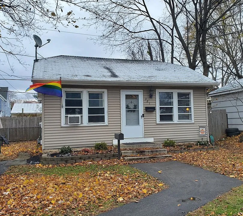 321 Estall Rd