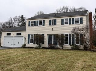 57 Sturbridge Ln, Pittsford, NY 14534