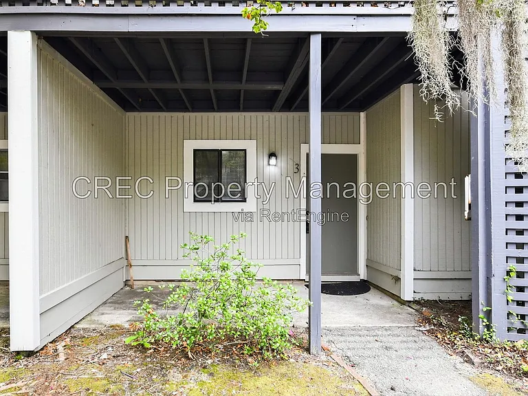 2736 Jobee Dr — Photo 2
