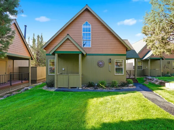 8848 Cliff Swallow Dr, Redmond, OR 97756