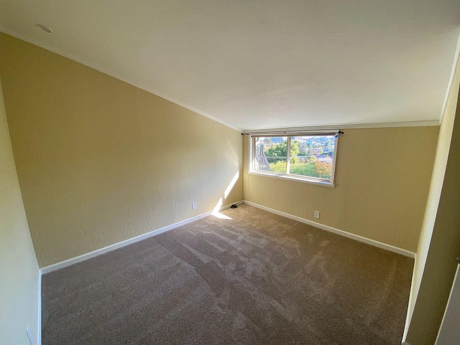 3 bed, 1500 sqft, $3,800 — Photo 3