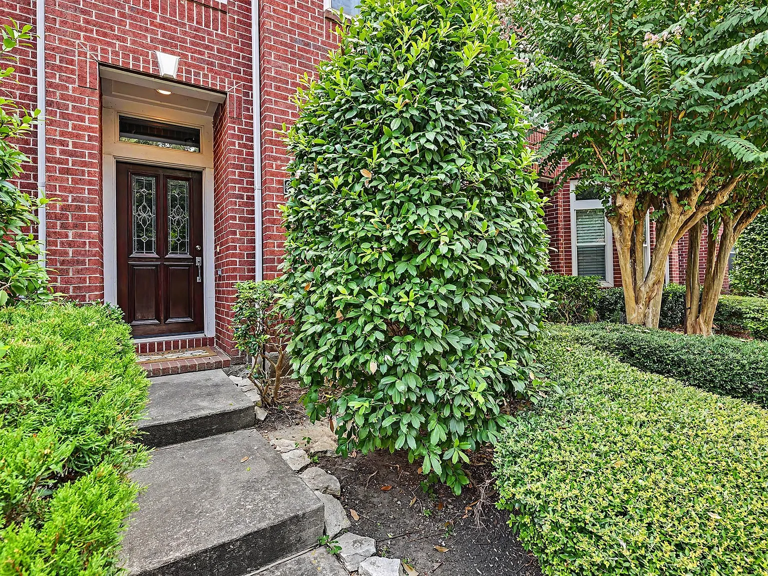 2 bed, 2.5 bath, 2064 sqft, $2,950 — Photo 2