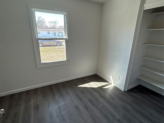 3rd image of 603 E 5th St