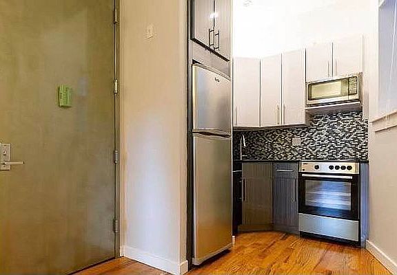 3rd image of 383 S 3rd St #1A