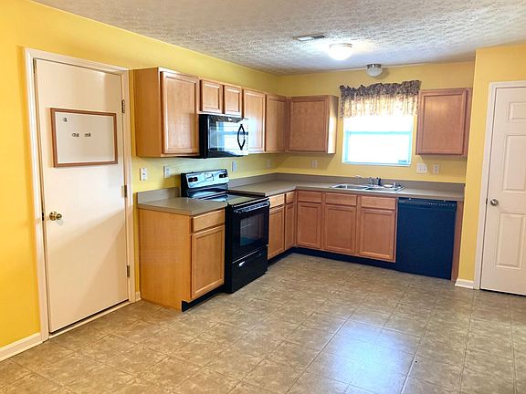 3rd image of 4029 Firestone Way