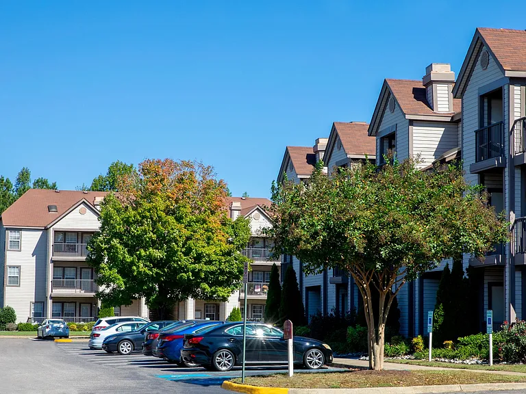 Woodbriar Apartment Homes — Photo 4