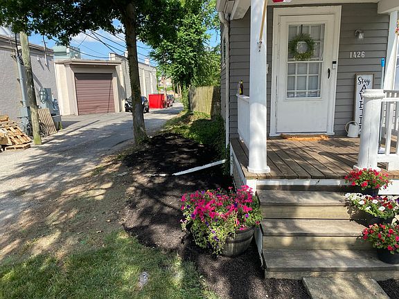 2nd image of 1426 Virginia Ave #1